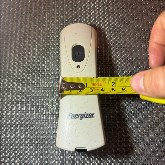 Energizer Emergency Flashlight Light Rechargeable Weather Ready Compact Handheld - Picture 5 of 8